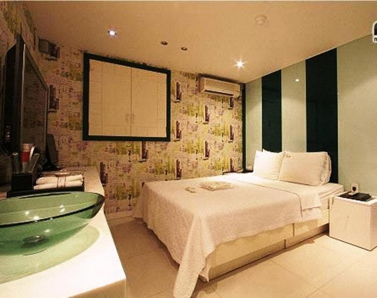 Fox Hotel Seoul Zimmer foto